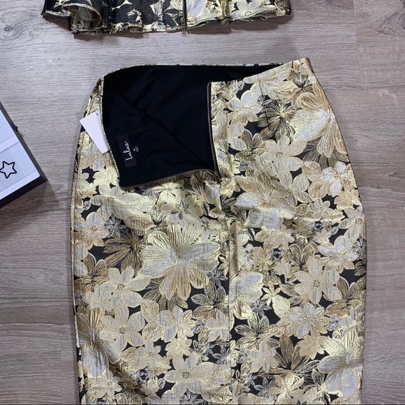 Lulu’s Gold Ruffled two piece dress - Picture 9 of 10